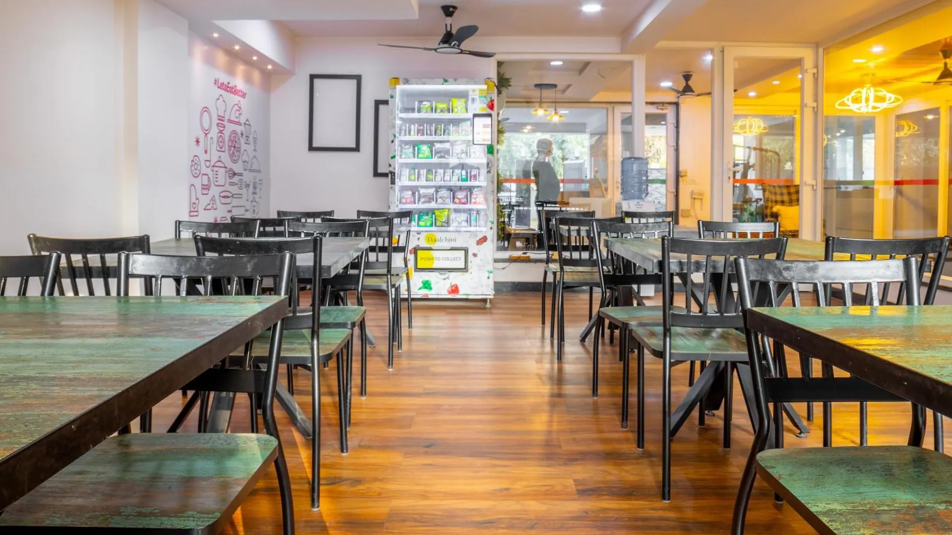 Housr Sector 43 Gurgaon Near Global Foyer Mall 0*,
