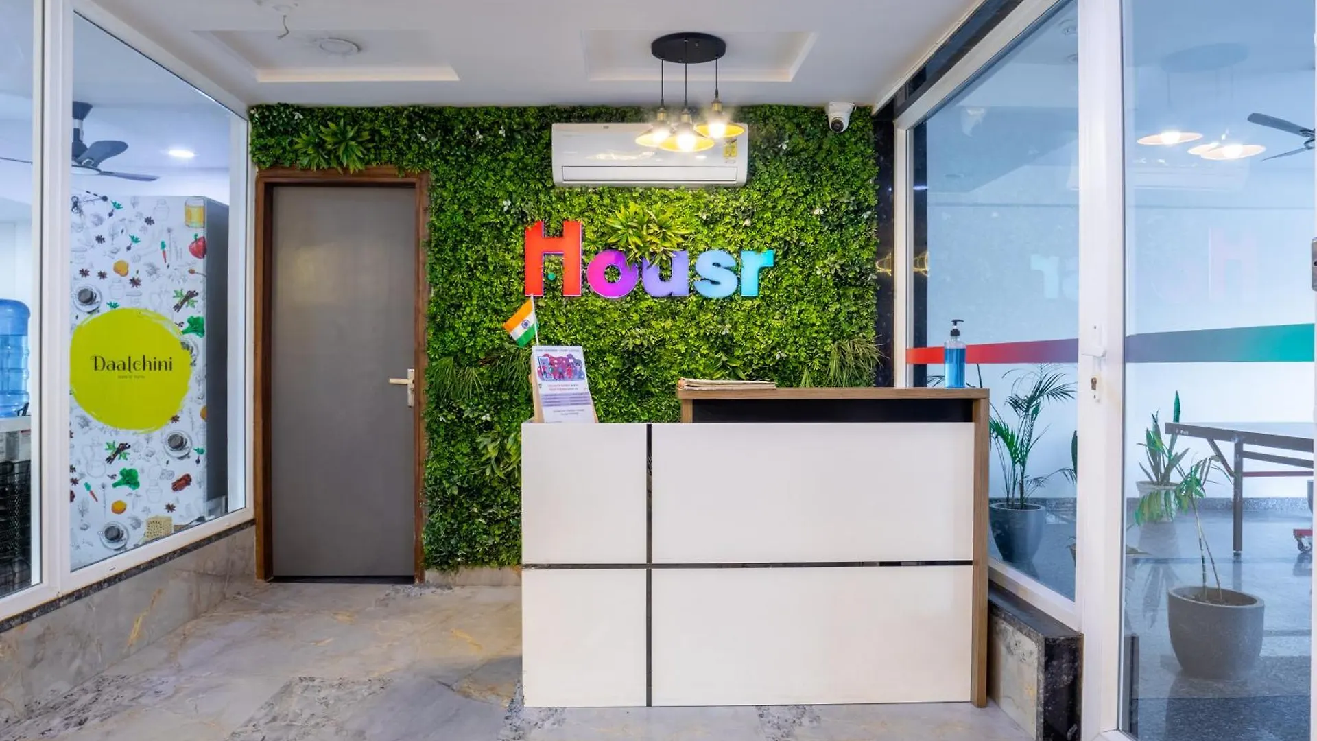 Hotel Housr Sector 43 Gurgaon Near Global Foyer Mall