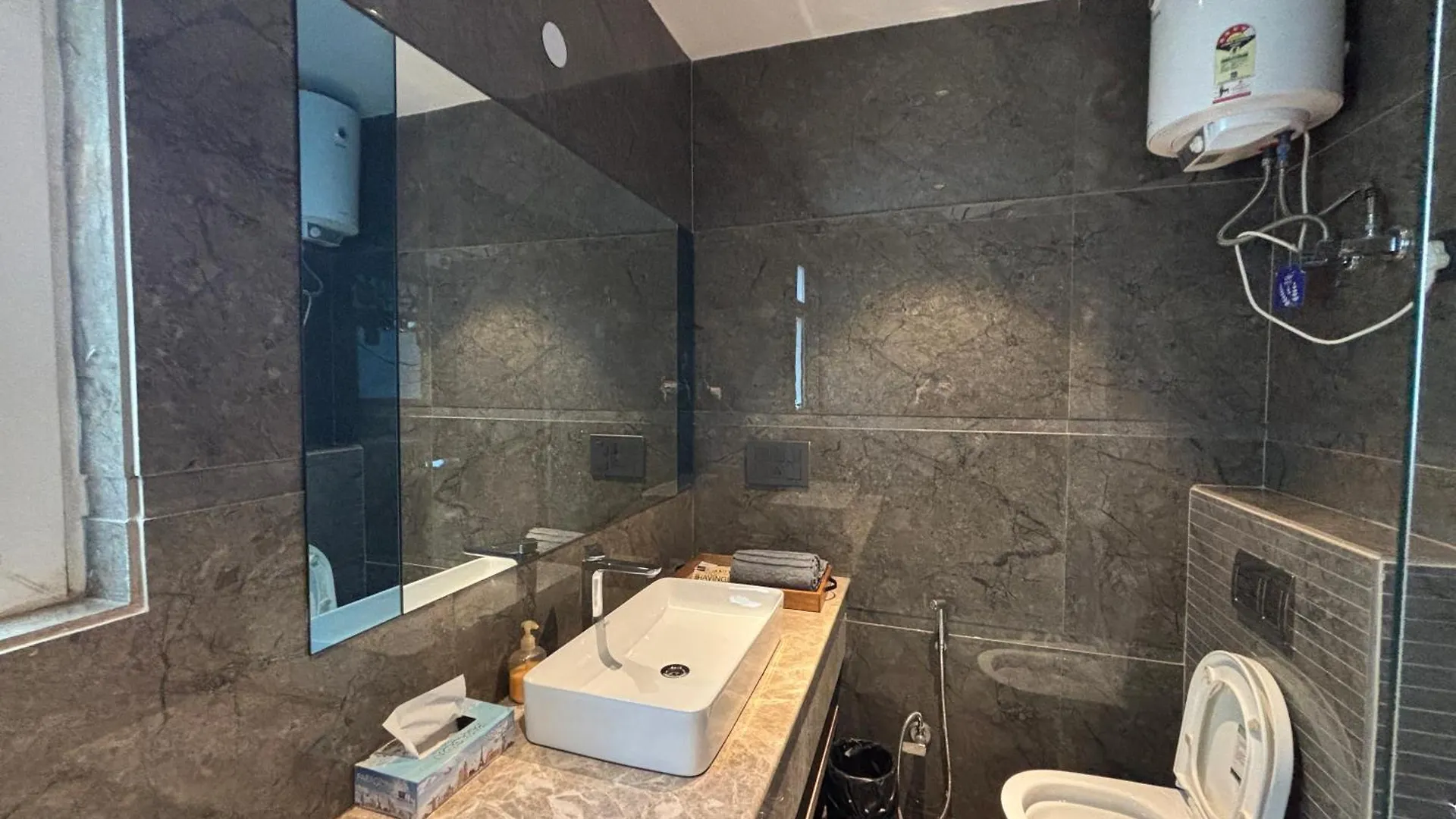 Housr Sector 43 Gurgaon Near Global Foyer Mall